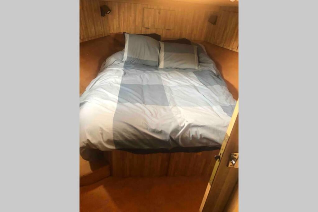 Bateau  Tsilaosa Au Coeur De Namur Hotel Екстериор снимка