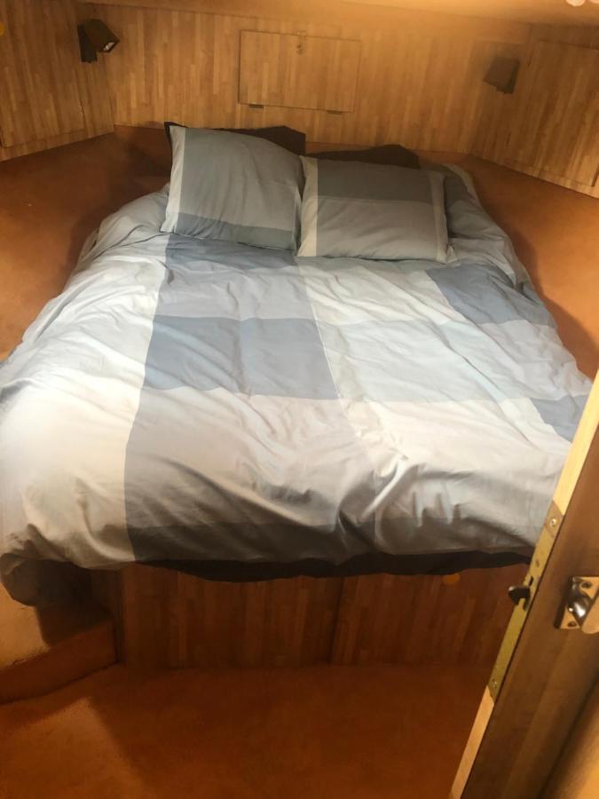 Bateau  Tsilaosa Au Coeur De Namur Hotel Екстериор снимка