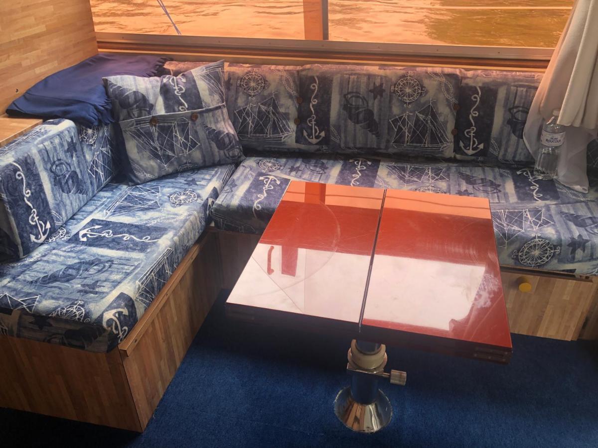 Bateau  Tsilaosa Au Coeur De Namur Hotel Екстериор снимка