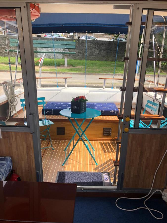 Bateau  Tsilaosa Au Coeur De Namur Hotel Екстериор снимка