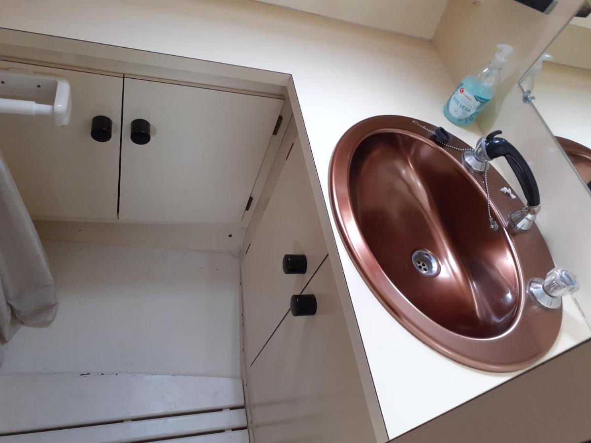 Bateau  Tsilaosa Au Coeur De Namur Hotel Екстериор снимка